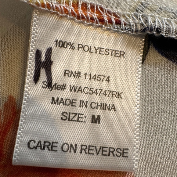 Pleione white with vivid floral pattern long sleeve button up blouse Sz Med - Picture 8 of 9